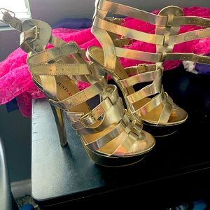 Gold Pumps Size 8 Brand New